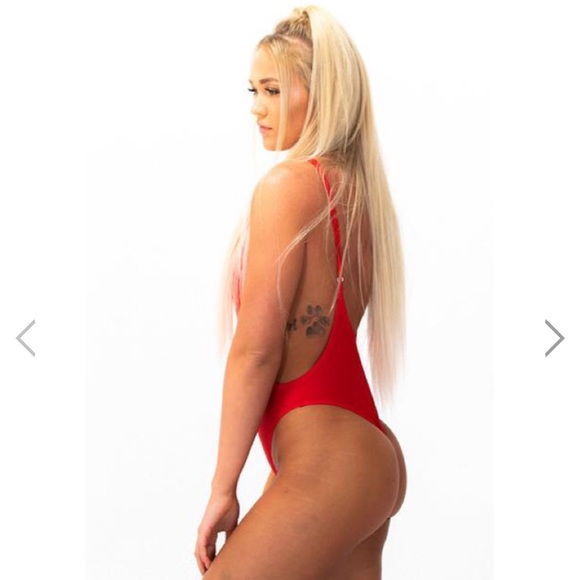 NWT Sunnycoclothing Pamela Viral Suit Size M Red - Picture 5 of 8